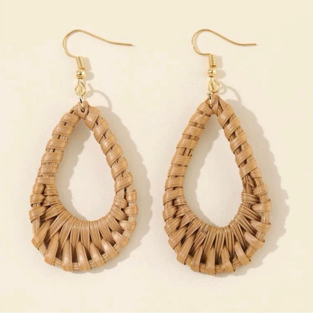 NWOT - Cute and Simple Fashion Boho Rattan Earrings